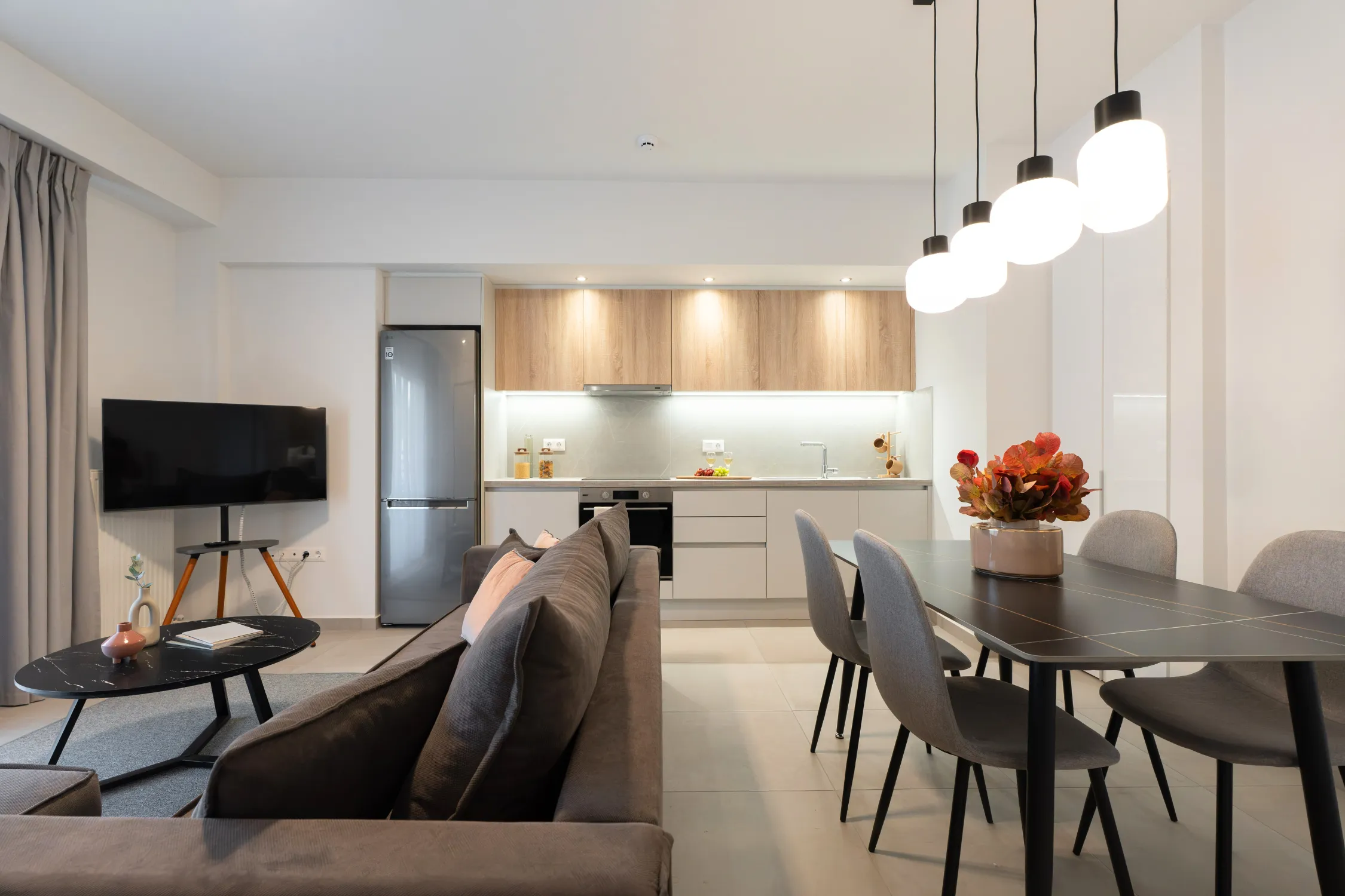 Greenville Residence II - gallery image 1