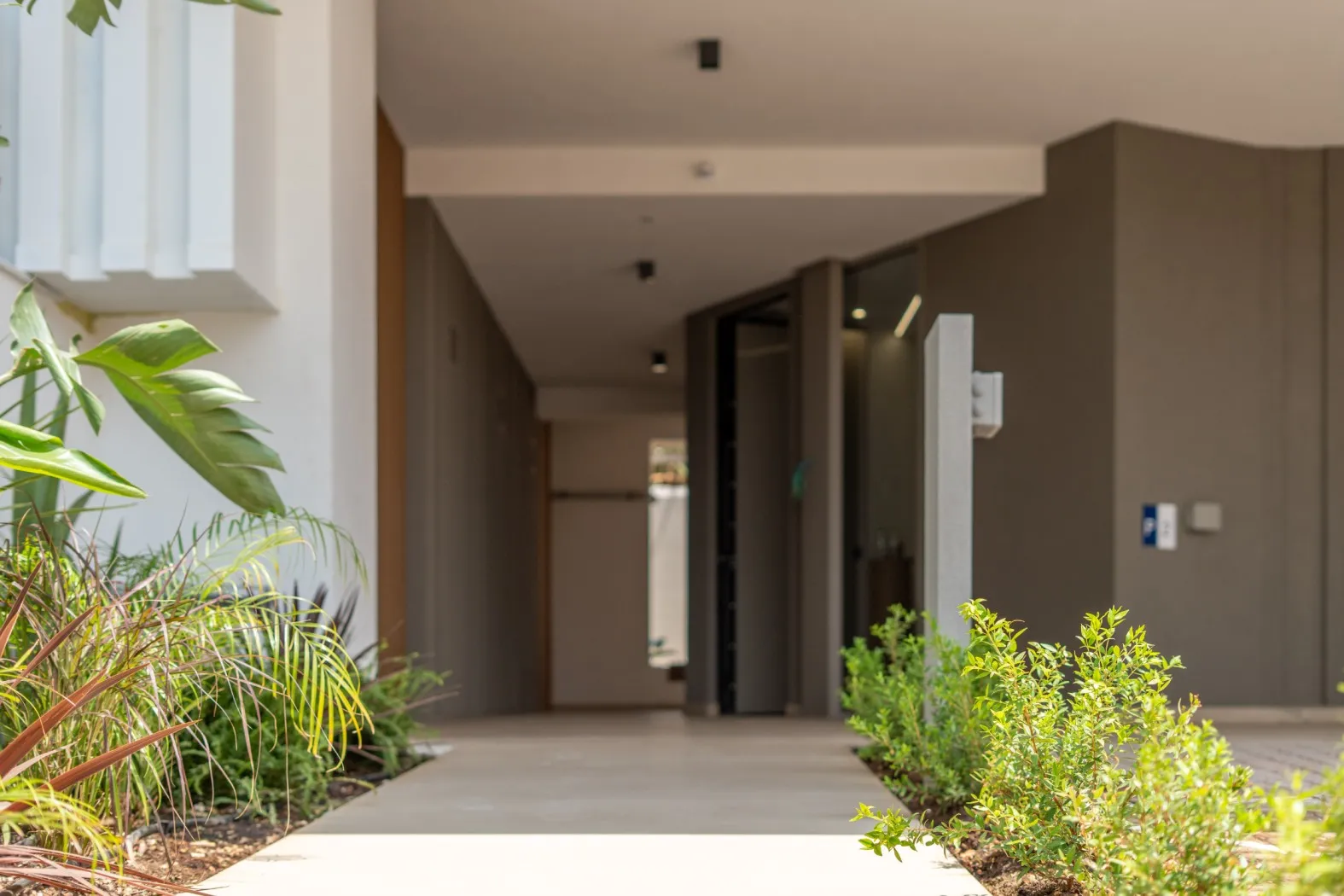 Riviera Residence IV - gallery image 7