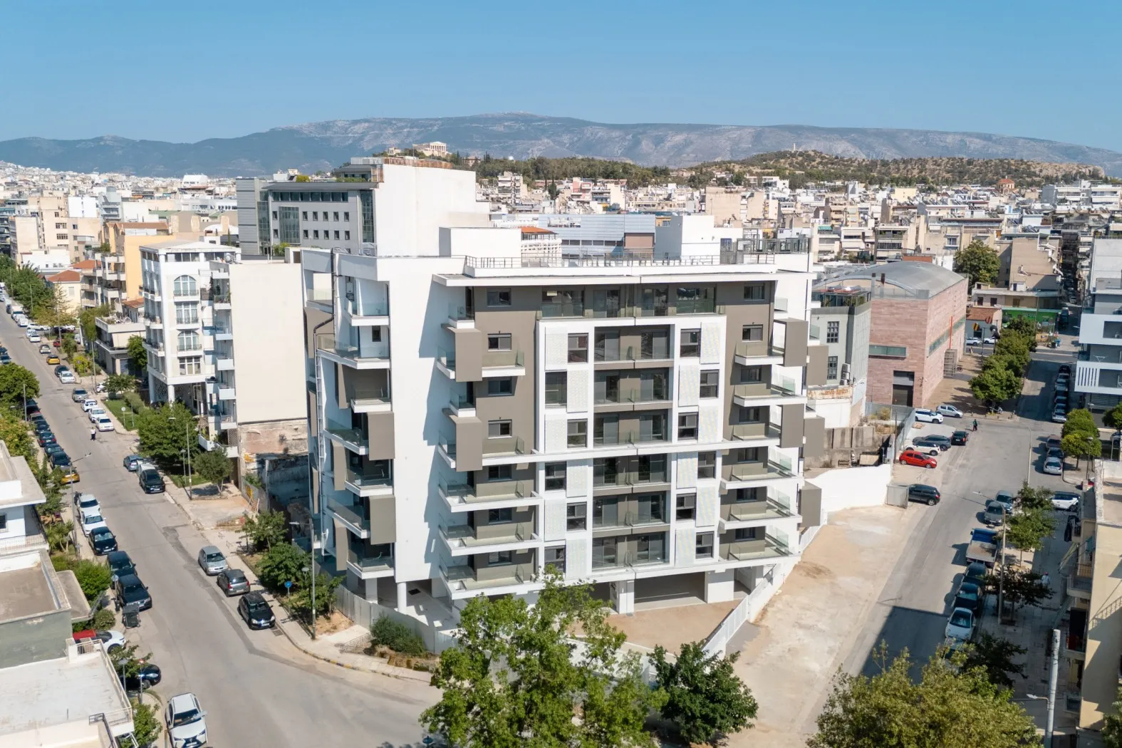 Urban Gazi Residence - gallery image 1