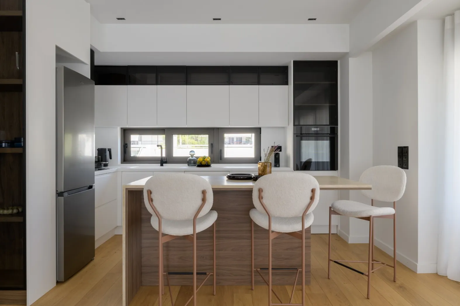Aurora Residence I - gallery image 3