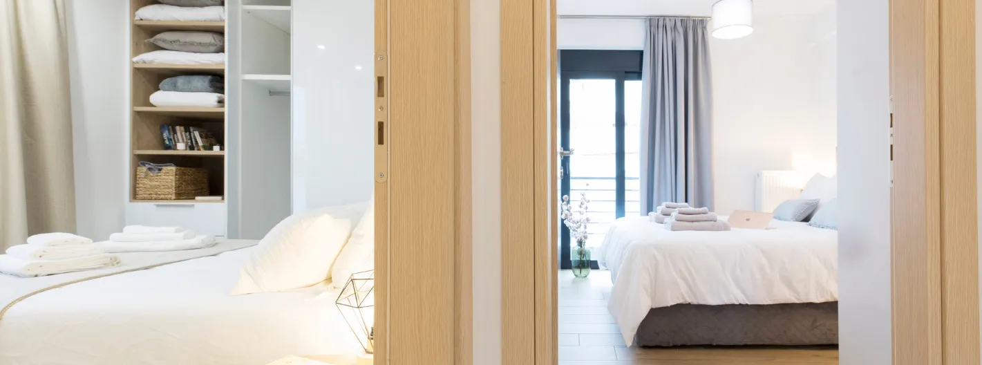 Royal Blue Residence I - gallery image 1