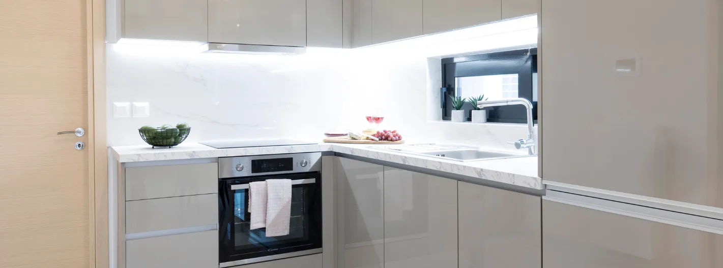 Royal Blue Residence I - gallery image 2