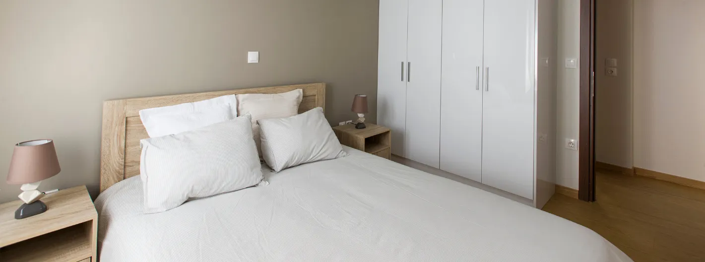 Premium Residence - gallery image 5