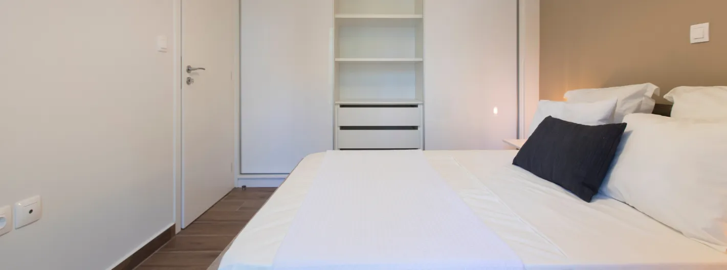 Ivy Residence - gallery image 2