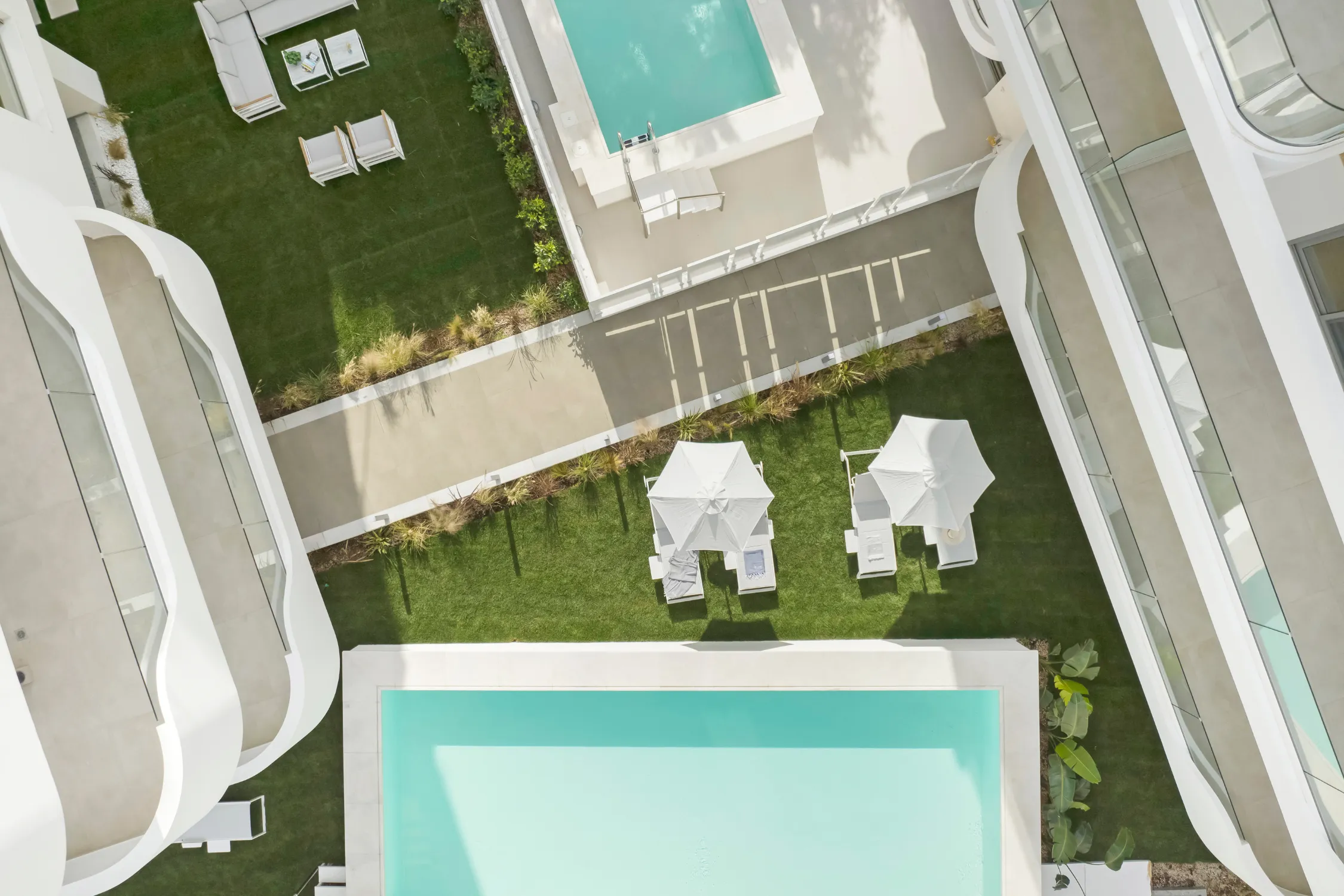 Greenville Residence I - gallery image 2